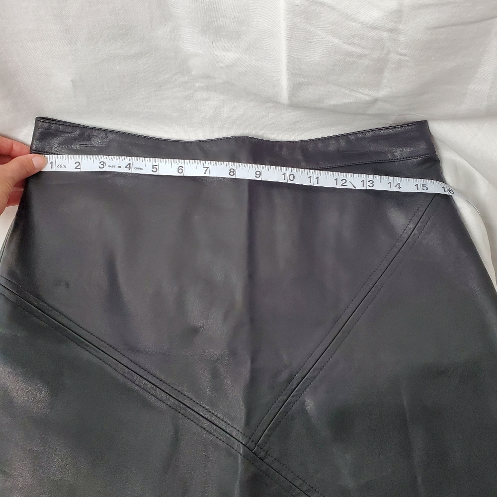 Zara Black Faux Leather Mini Skirt Size Large - Picture 3 of 6